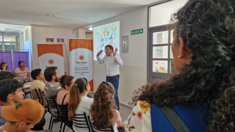 Capacitación para emprendedores de la Dirección de Economía Social